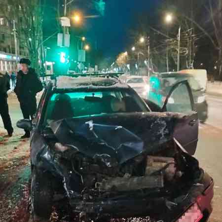 Битые авто Форд Фокус 2005, МКПП, 1.6 выкупили за 1000000